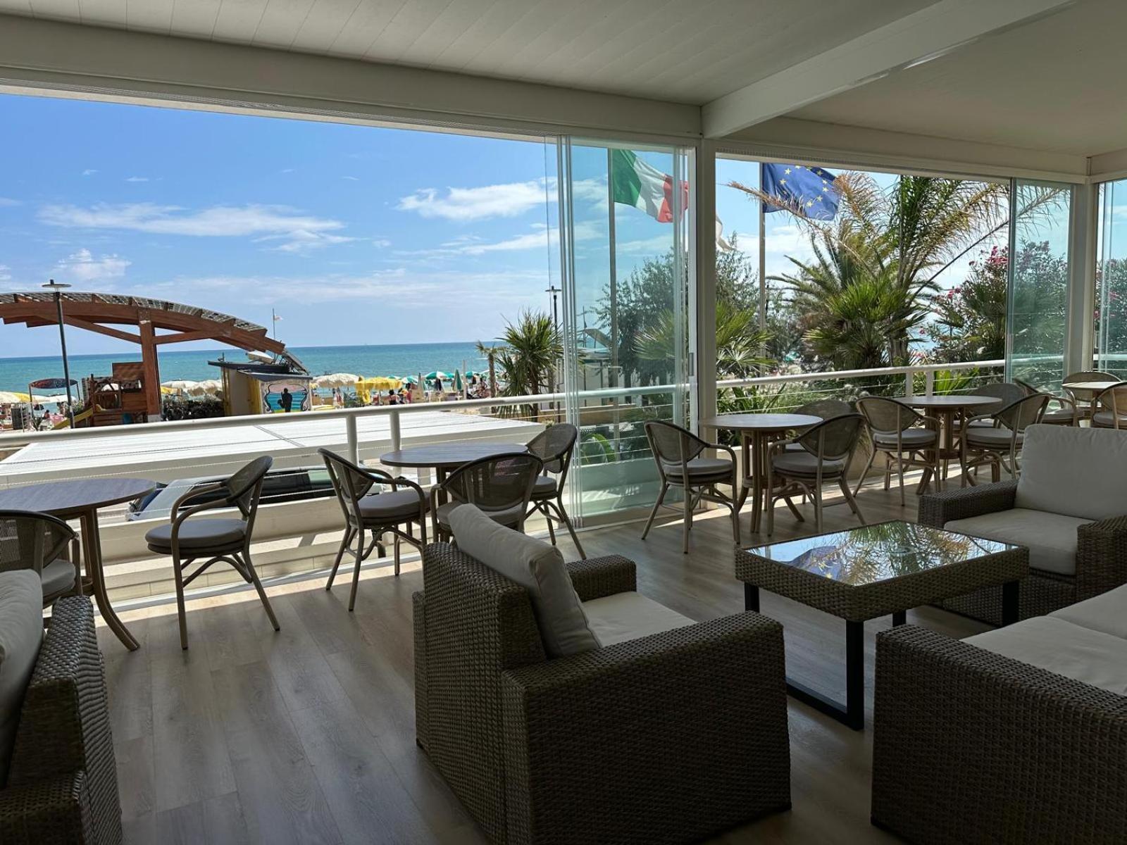 Hotel Costa Verde Pineto Exterior photo